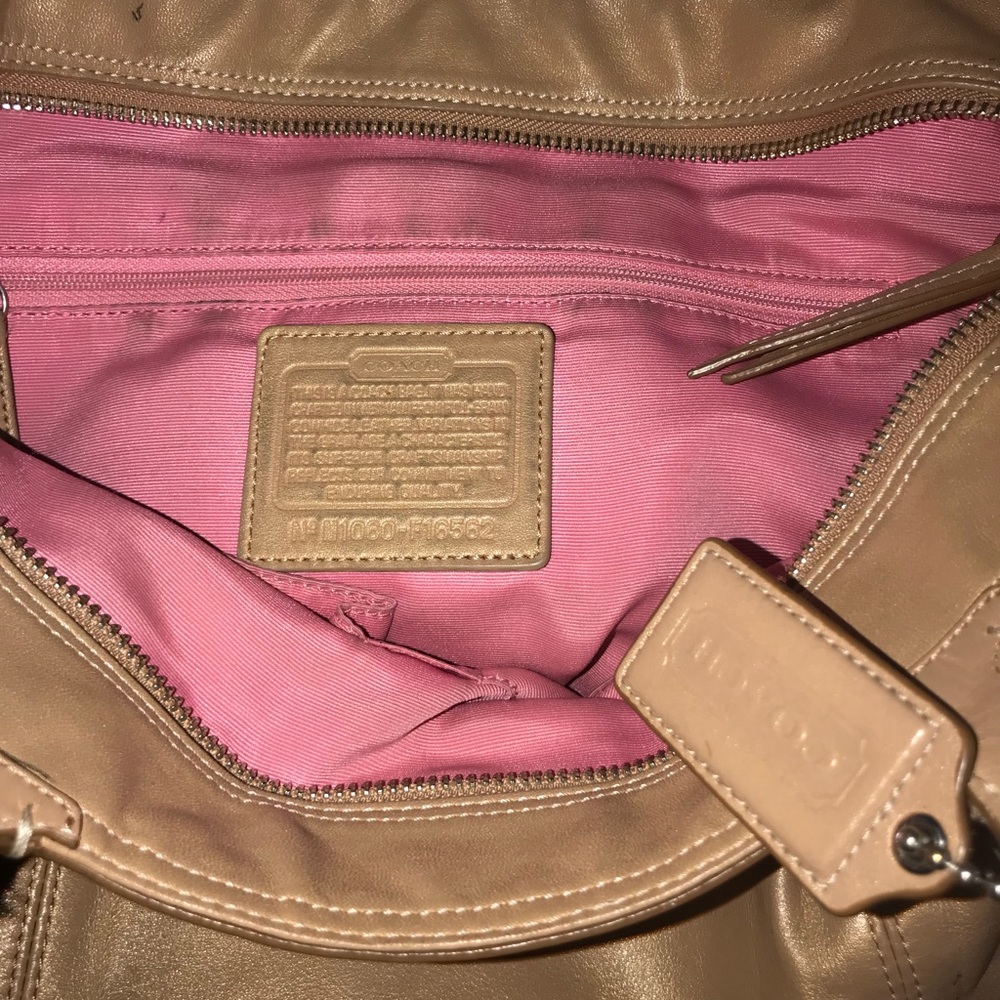 Authentic Coach Purse 👜 - Picture 5 of 6